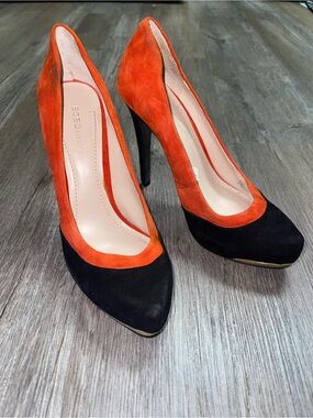 BCBGeneration Women Red Black Suede Leather High Heels Size 8.5 Mod Edgy